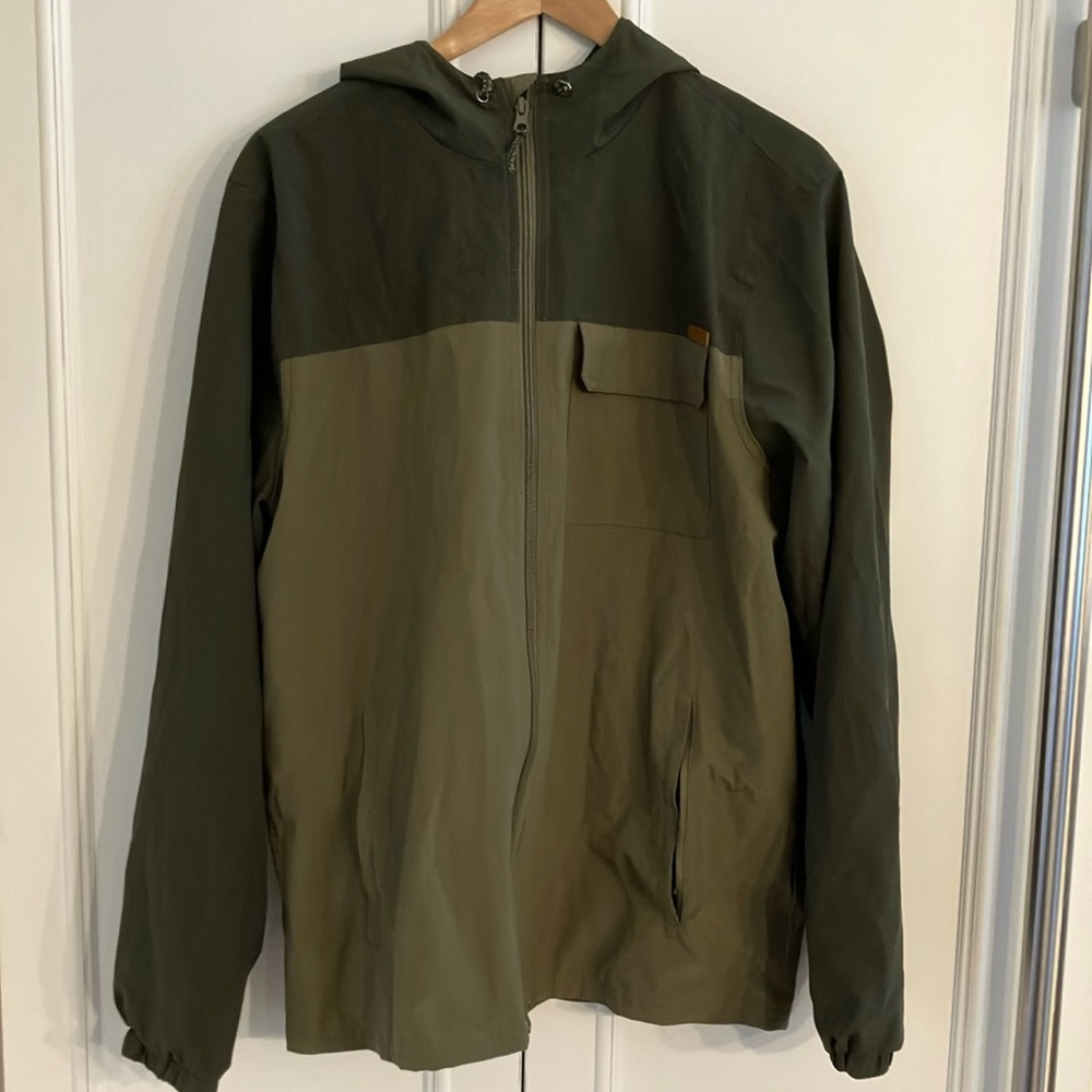 Voyager Men’s Windbreaker in Green